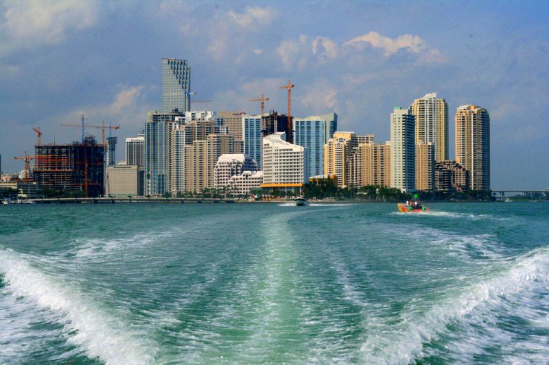 7 Reasons to Buy a House in Miami I Live UpI Live Up